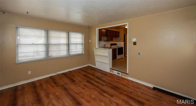 7401 Haywood Drive, Hanley Hills, MO 63133