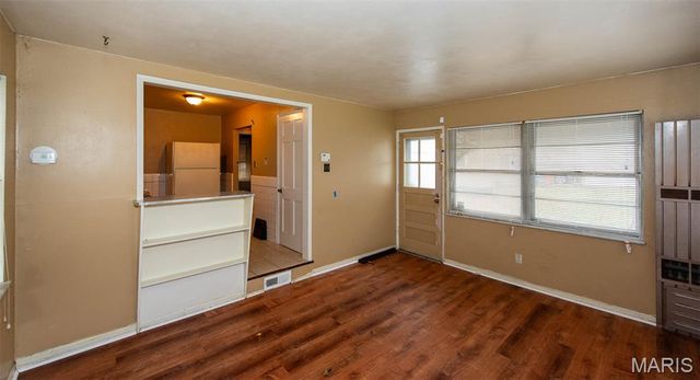 7401 Haywood Drive, Hanley Hills, MO 63133