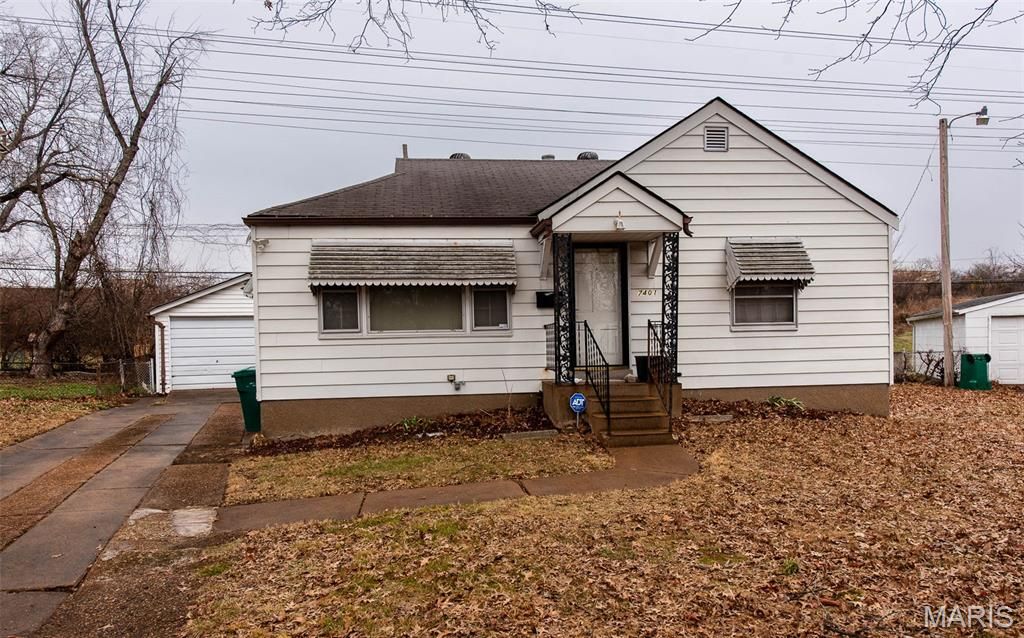 7401 Haywood Drive, Hanley Hills, MO 63133