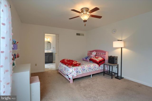 26 RYE LN, Palmyra, PA 17078