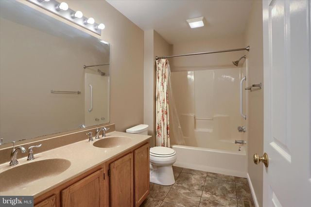 26 RYE LN, Palmyra, PA 17078