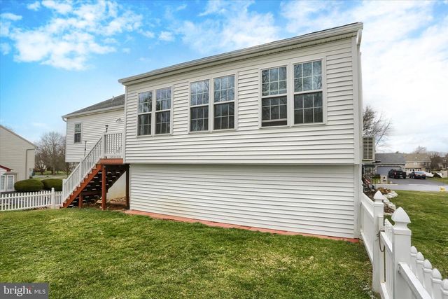 26 RYE LN, Palmyra, PA 17078