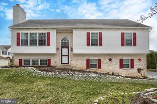 26 RYE LN, Palmyra, PA 17078