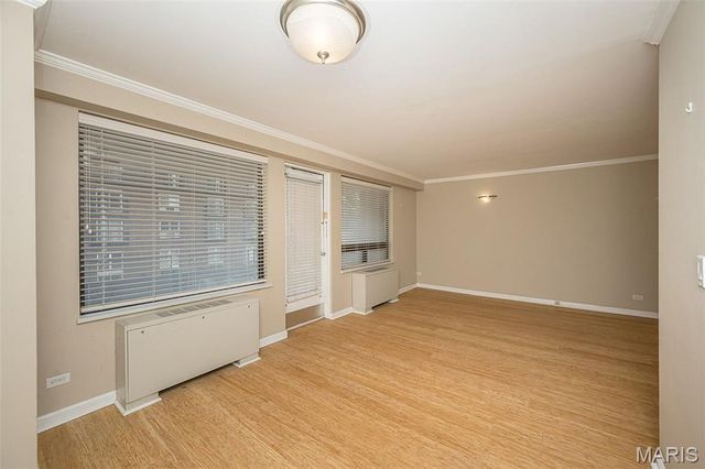 4466 W Pine Boulevard 2E, St Louis, MO 63108