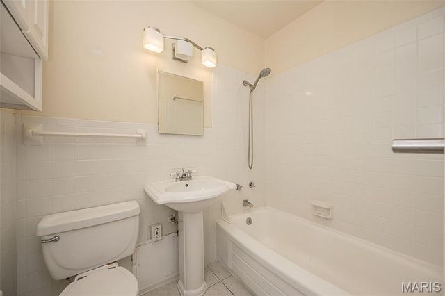 4466 W Pine Boulevard 2E, St Louis, MO 63108