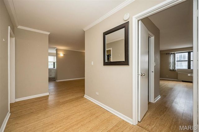 4466 W Pine Boulevard 2E, St Louis, MO 63108