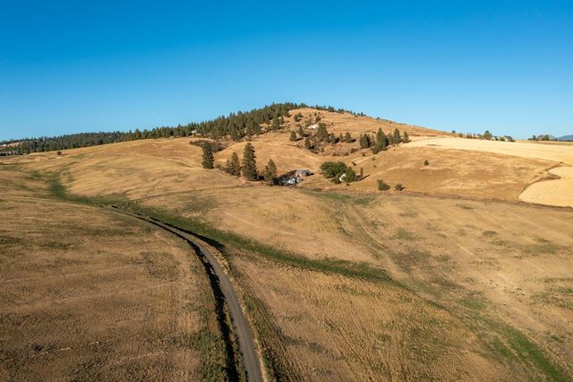 10900 S Silver Hill Rd, Spokane, WA 99223