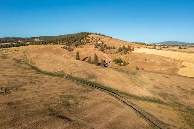 10900 S Silver Hill Rd, Spokane, WA 99223