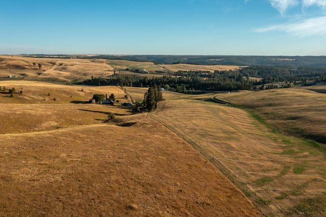 10900 S Silver Hill Rd, Spokane, WA 99223