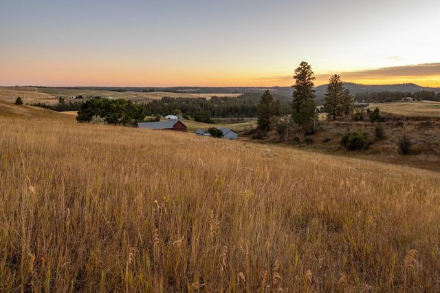 10900 S Silver Hill Rd, Spokane, WA 99223