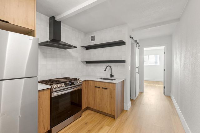 7929 Gault ST 200, Austin, TX 78757