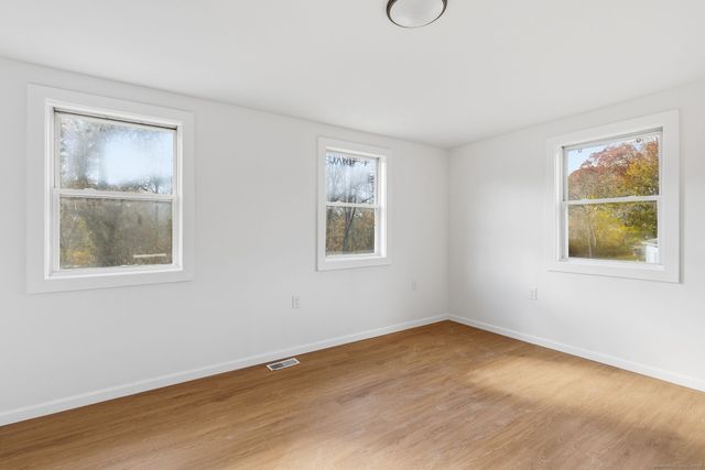 18 Pautipaug Hill Road, Sprague, CT 06330