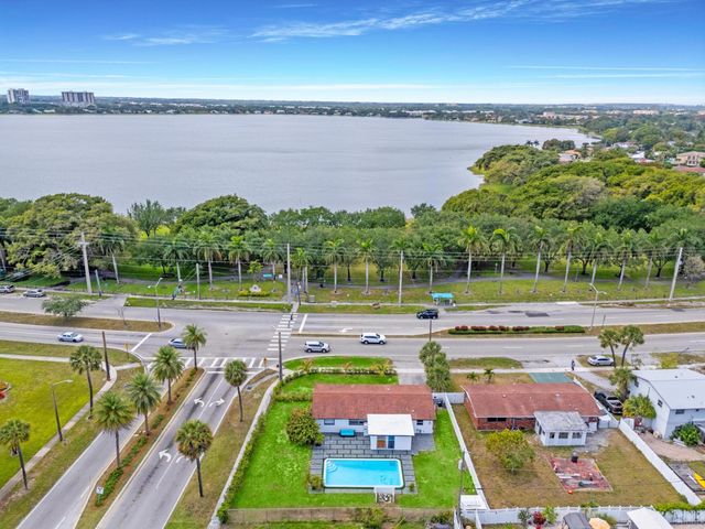 3700 N Australian Avenue, West Palm Beach, FL 33407