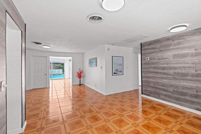 3700 N Australian Avenue, West Palm Beach, FL 33407