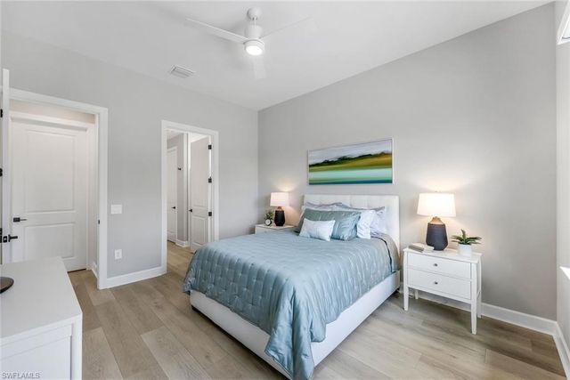 9729 Everglades DR, Naples, FL 34120