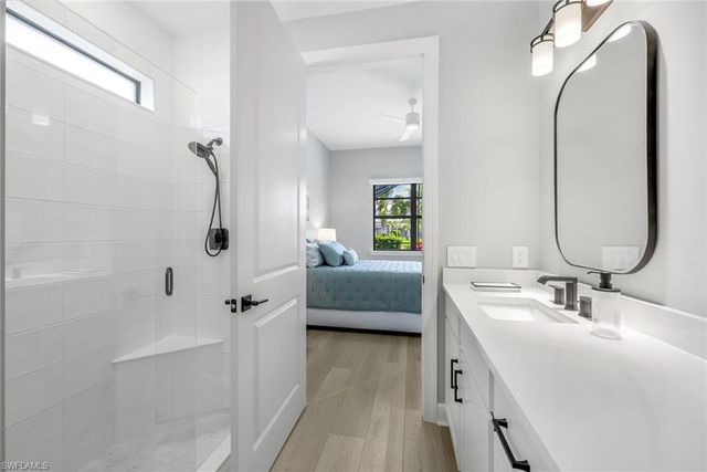 9729 Everglades DR, Naples, FL 34120