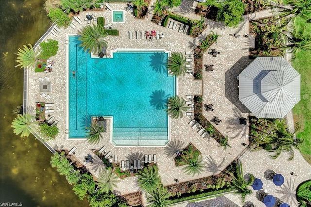 9729 Everglades DR, Naples, FL 34120