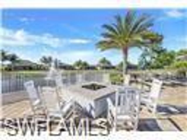 9729 Everglades DR, Naples, FL 34120