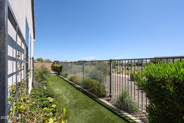 17383 W GUTHRIE Street, Surprise, AZ 85388