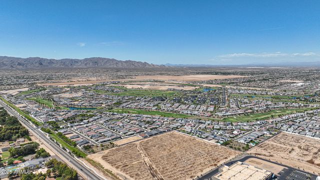 17383 W GUTHRIE Street, Surprise, AZ 85388
