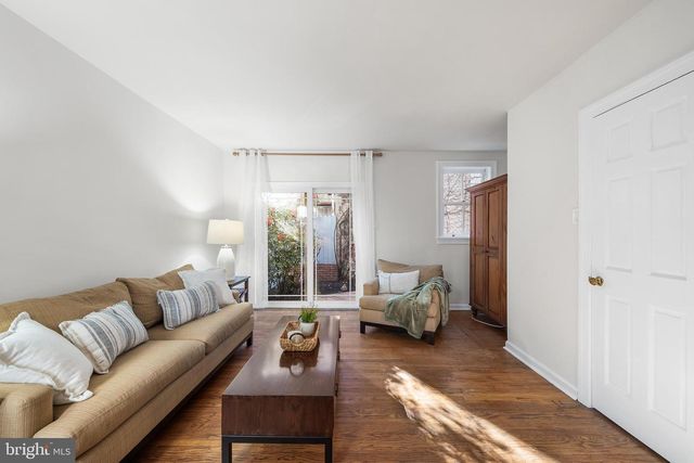 4 RAINEY CT, Philadelphia, PA 19103