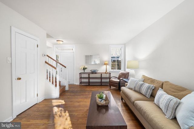 4 RAINEY CT, Philadelphia, PA 19103