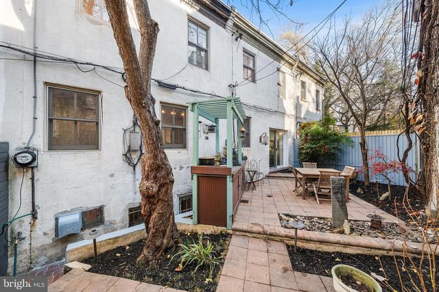 4 RAINEY CT, Philadelphia, PA 19103