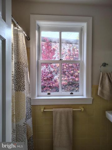 4 RAINEY CT, Philadelphia, PA 19103