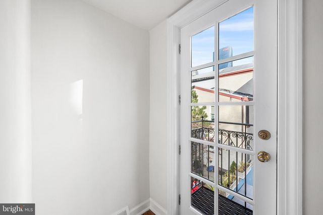 4 RAINEY CT, Philadelphia, PA 19103