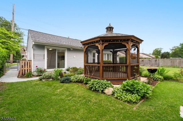 96 Comly Rd, Lincoln Park Boro, NJ 07035