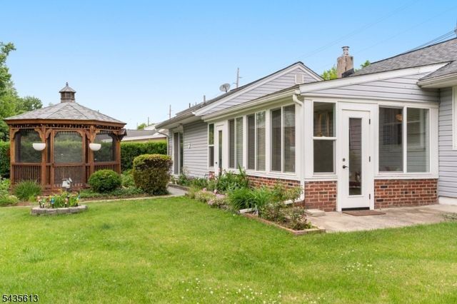 96 Comly Rd, Lincoln Park Boro, NJ 07035