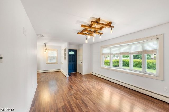 96 Comly Rd, Lincoln Park Boro, NJ 07035