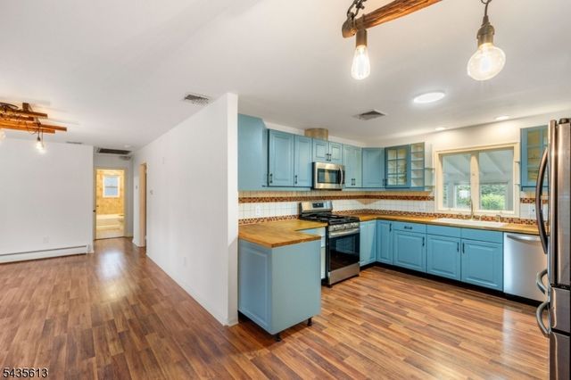96 Comly Rd, Lincoln Park Boro, NJ 07035