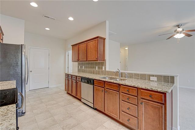 4936 Long Grove Drive, Kernersville, NC 27284