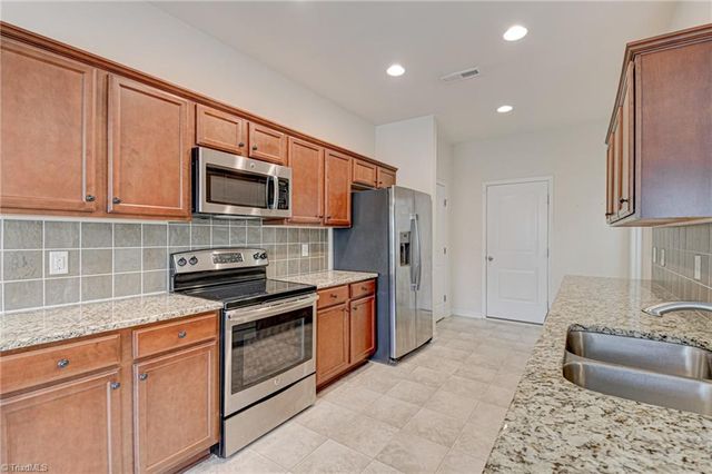 4936 Long Grove Drive, Kernersville, NC 27284