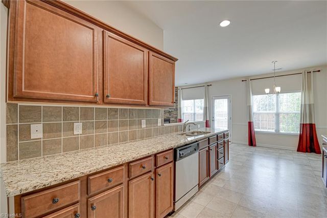 4936 Long Grove Drive, Kernersville, NC 27284