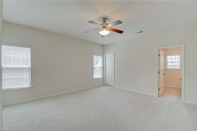 4936 Long Grove Drive, Kernersville, NC 27284