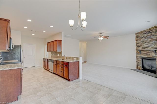 4936 Long Grove Drive, Kernersville, NC 27284