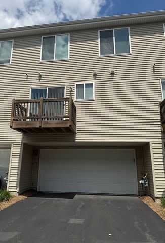 1813 Spinnaker Street, Pingree Grove, IL 60140