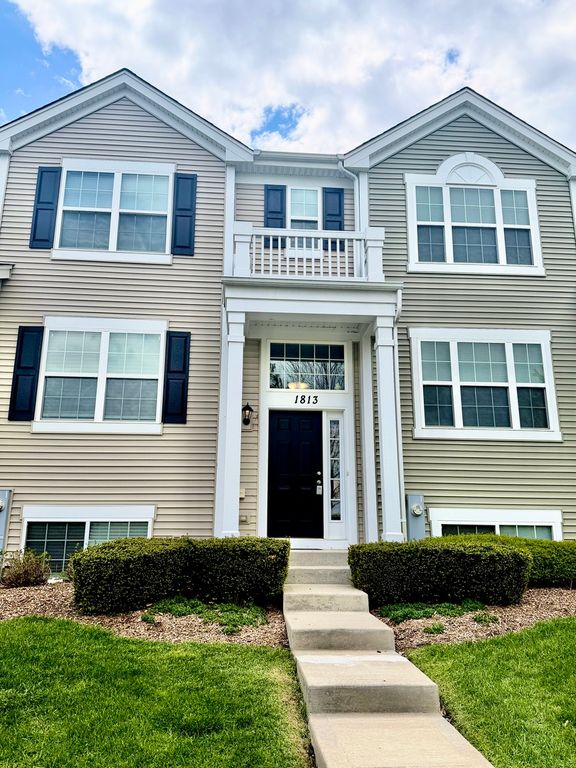 1813 Spinnaker Street, Pingree Grove, IL 60140