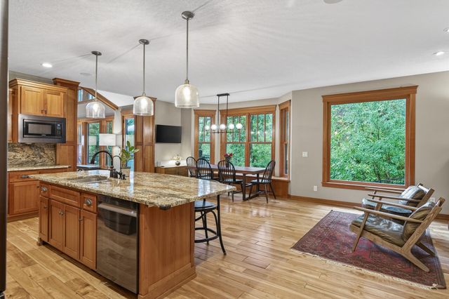 1360 Birch Park Circle, Saint Joseph Twp, WI 54082