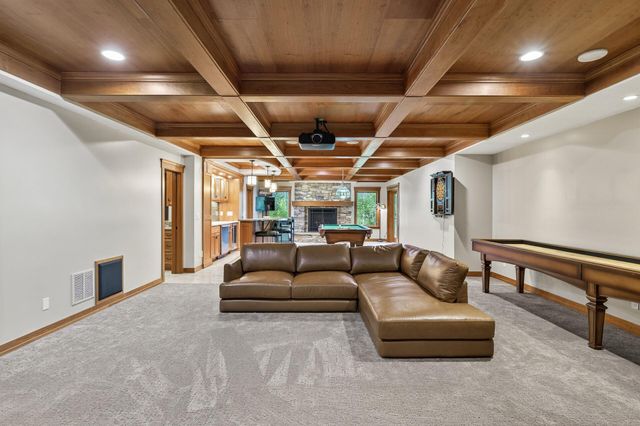 1360 Birch Park Circle, Saint Joseph Twp, WI 54082