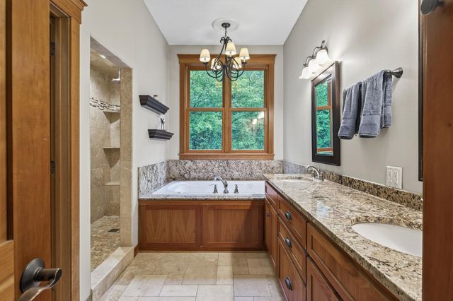 1360 Birch Park Circle, Saint Joseph Twp, WI 54082