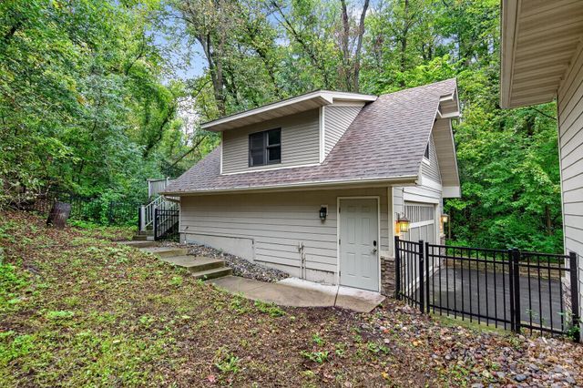 1360 Birch Park Circle, Saint Joseph Twp, WI 54082