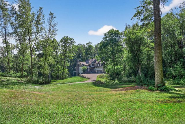 1360 Birch Park Circle, Saint Joseph Twp, WI 54082