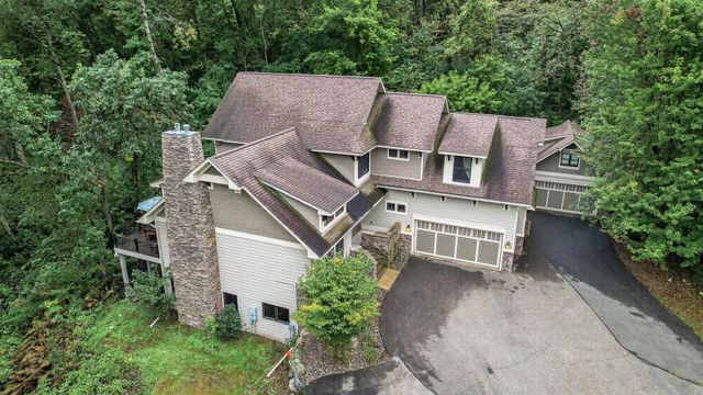 1360 Birch Park Circle, Saint Joseph Twp, WI 54082