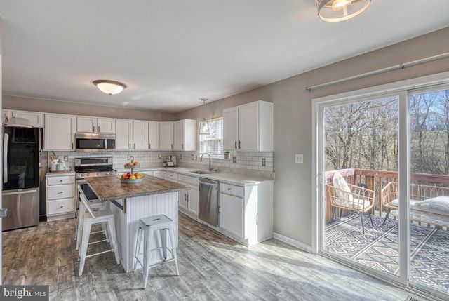 112 FARM LANE CIR, York, PA 17408