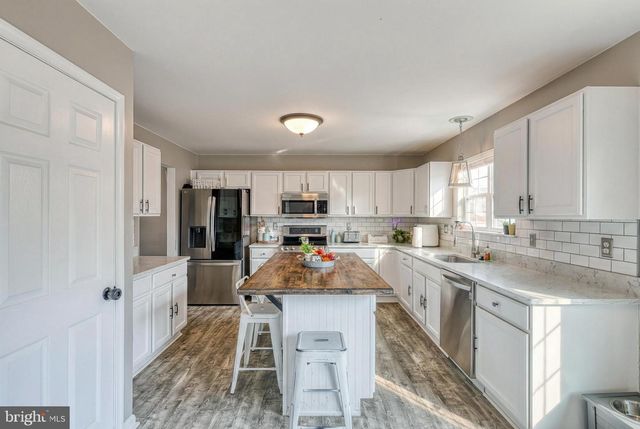 112 FARM LANE CIR, York, PA 17408