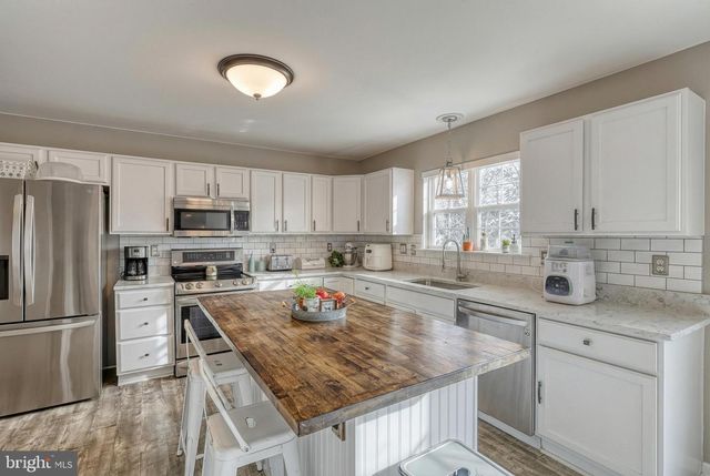 112 FARM LANE CIR, York, PA 17408