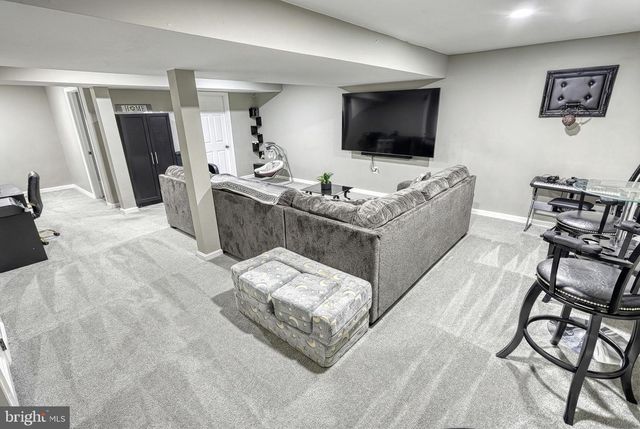 112 FARM LANE CIR, York, PA 17408